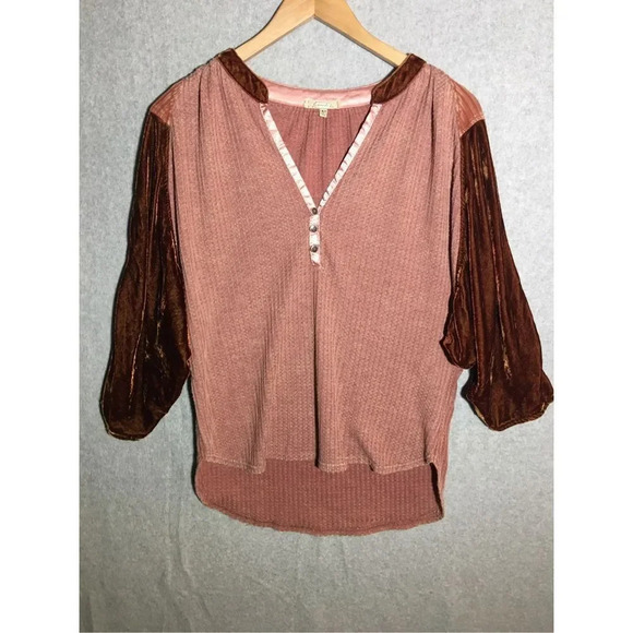 Womens Ginmicks Sweater Mixed Media Textures Velvet Dark Pink Casual V Neck - Picture 1 of 5